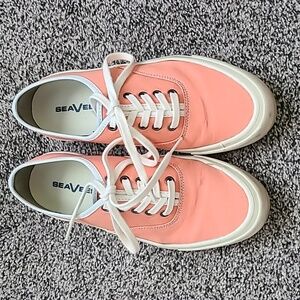 SeaVees Legend sneaker.  Size 7 1/2. Peach canvas.